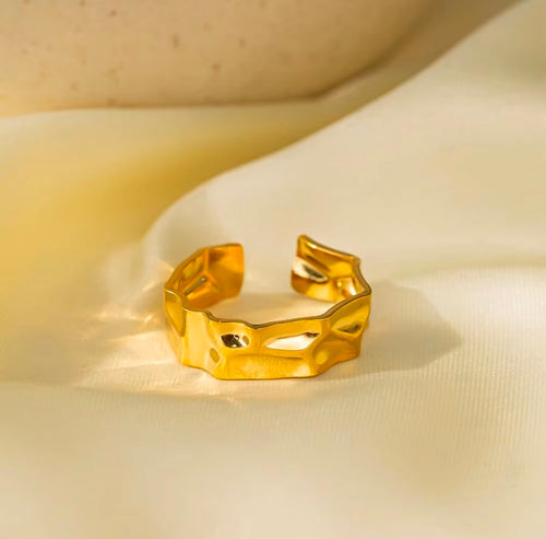 Anti Tarnish Texture Ring