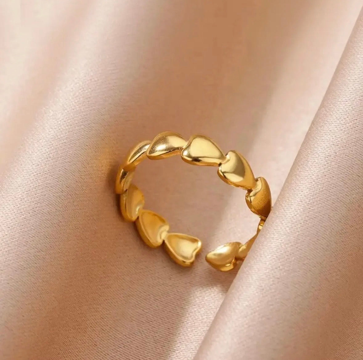 Anti Tarnish Heart Band Gold Ring