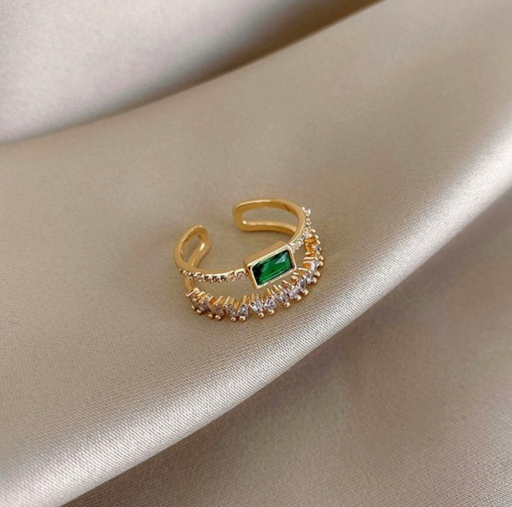 Green Emerald Stone Studded Ring