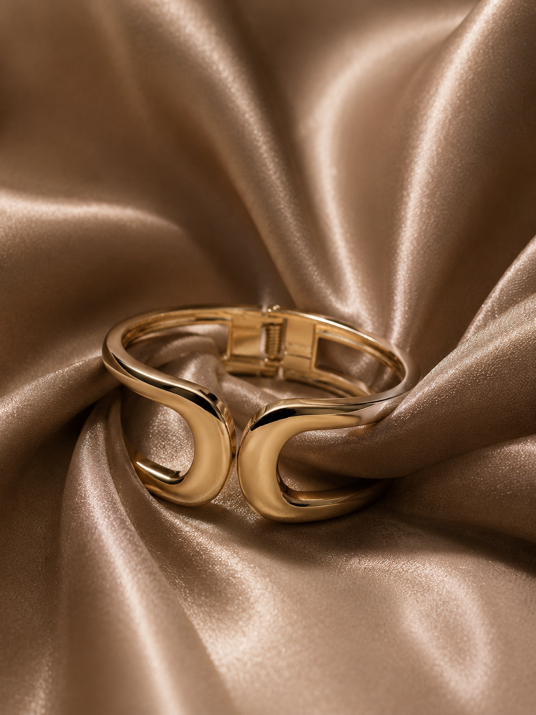 Horizon Open-Front Bracelet (Standard Size)