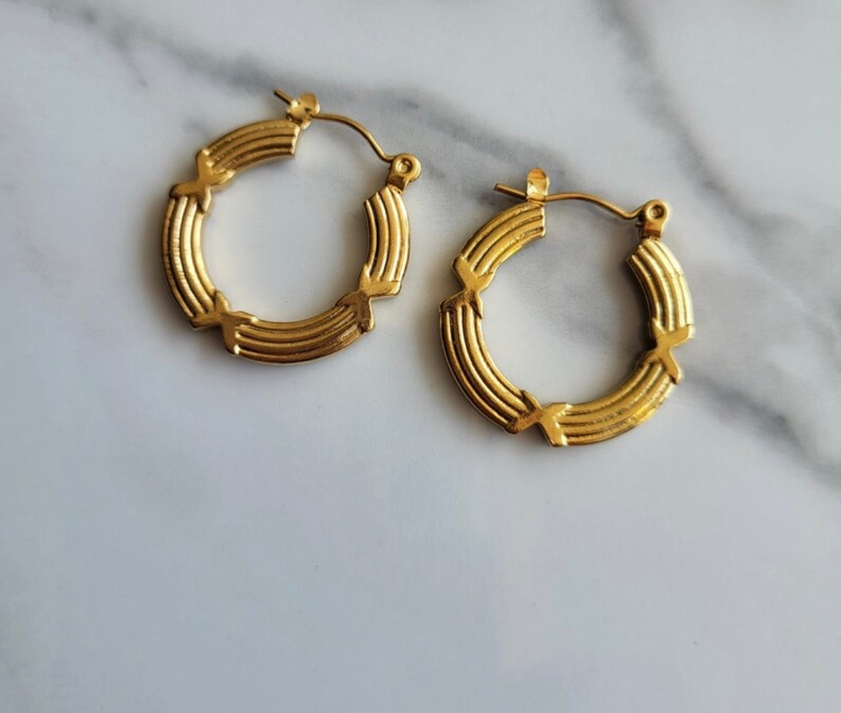 Aurora Ribbed Hoop Earrings