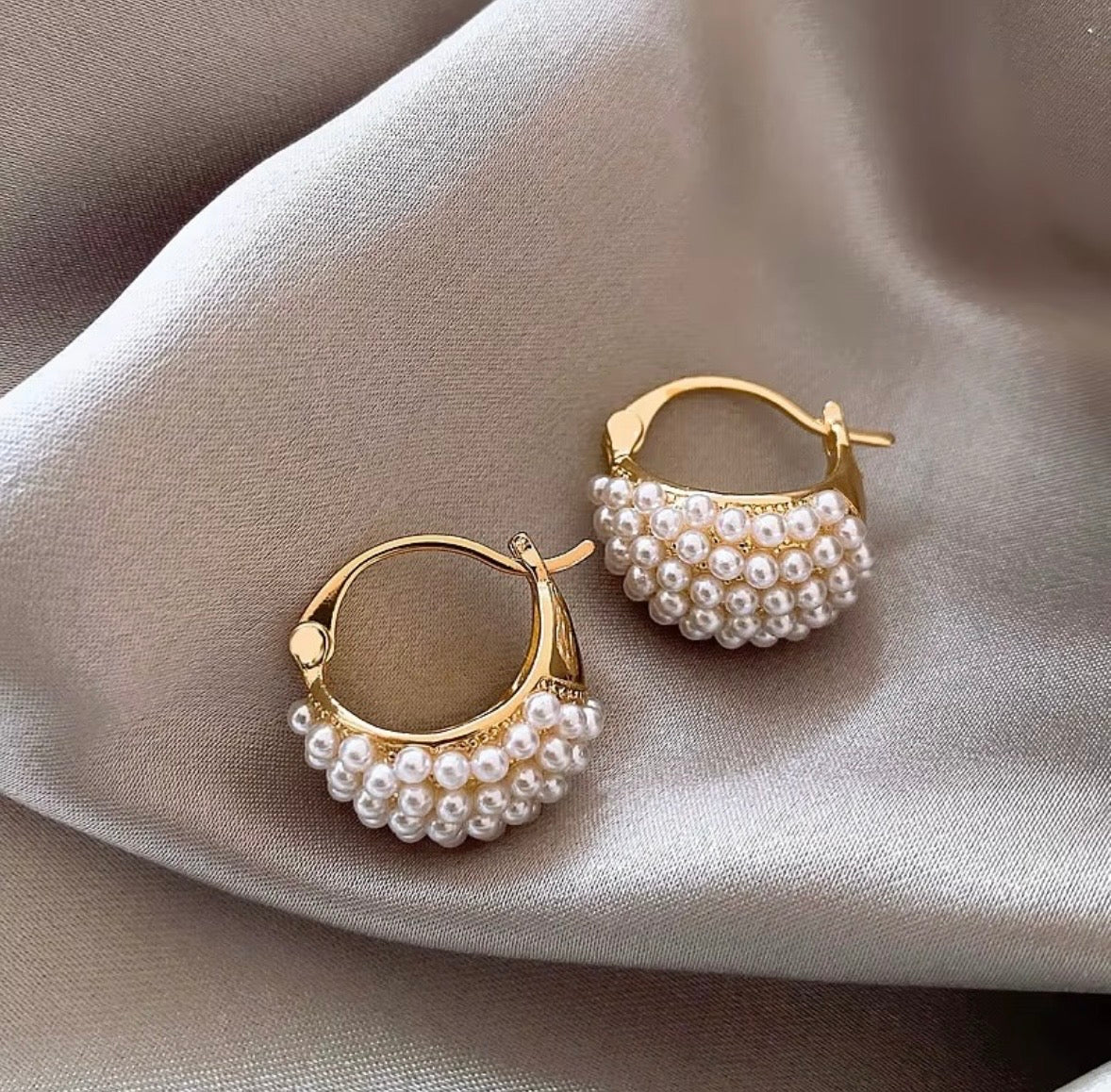 Pearl Cluster Gold Hoop Earrings