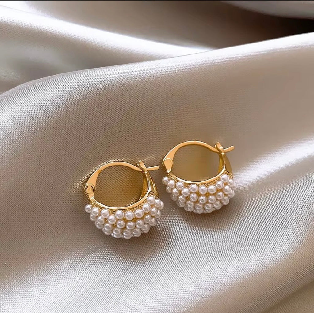Pearl Cluster Gold Hoop Earrings