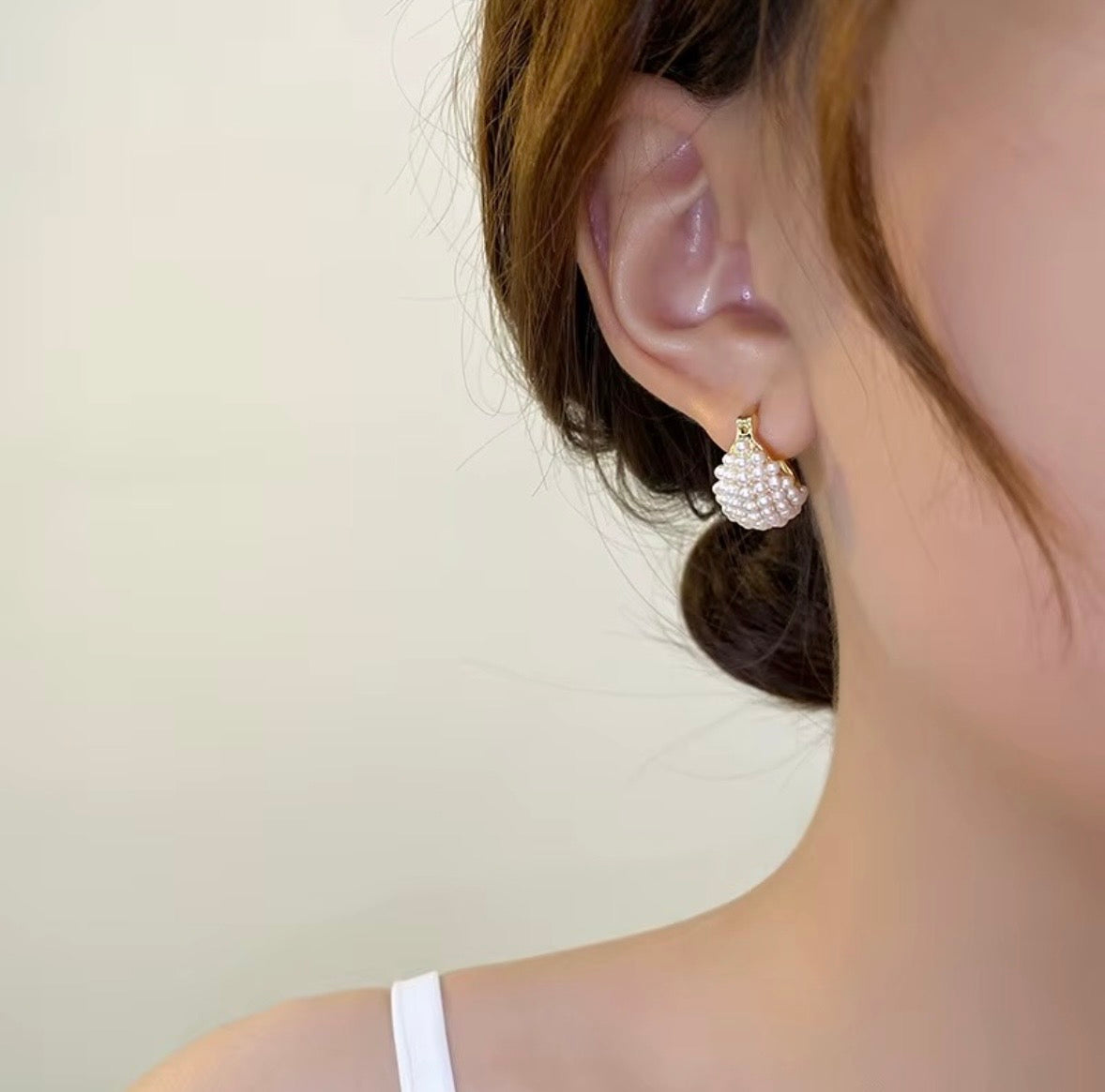 Pearl Cluster Gold Hoop Earrings
