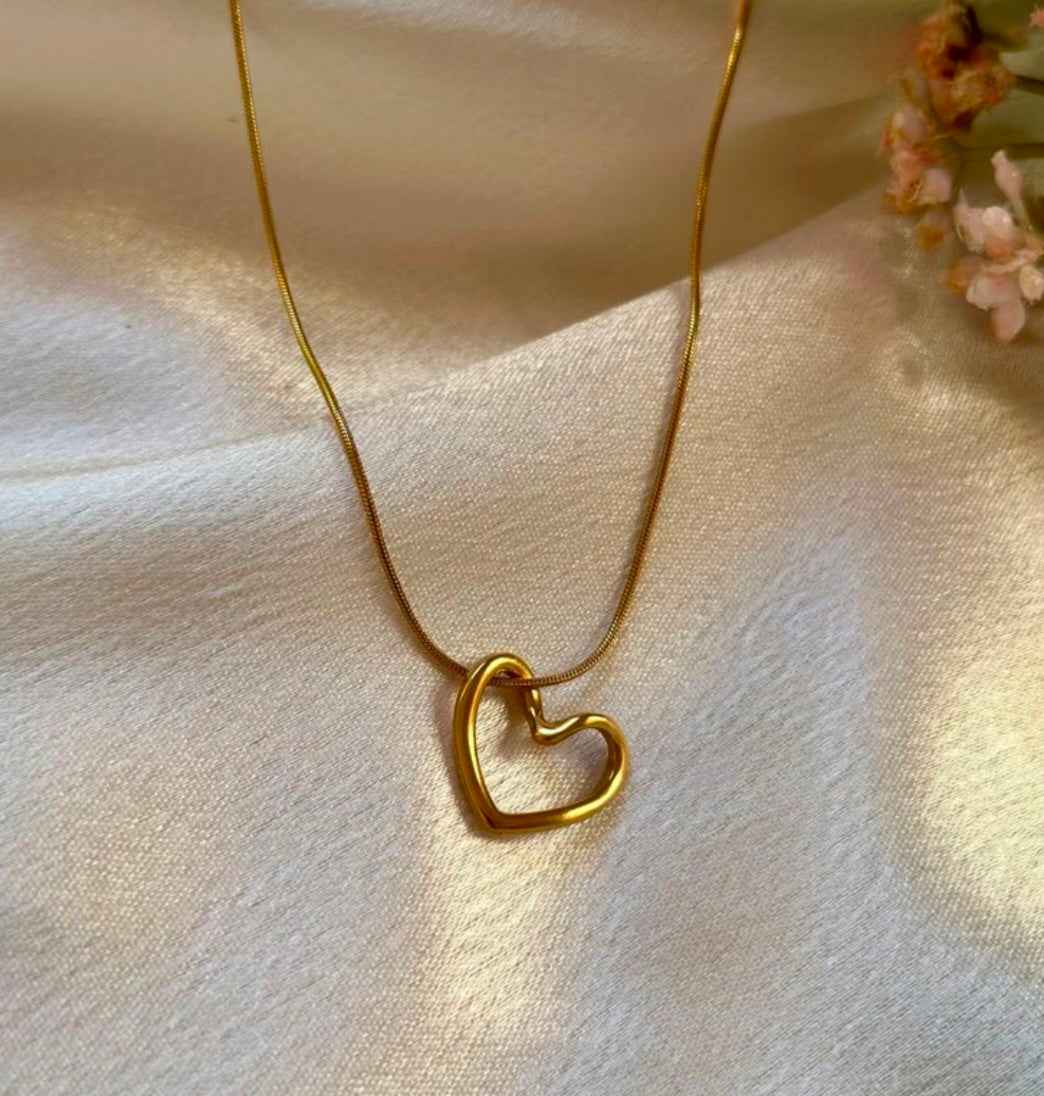 Eternal Heart Pendant Necklace