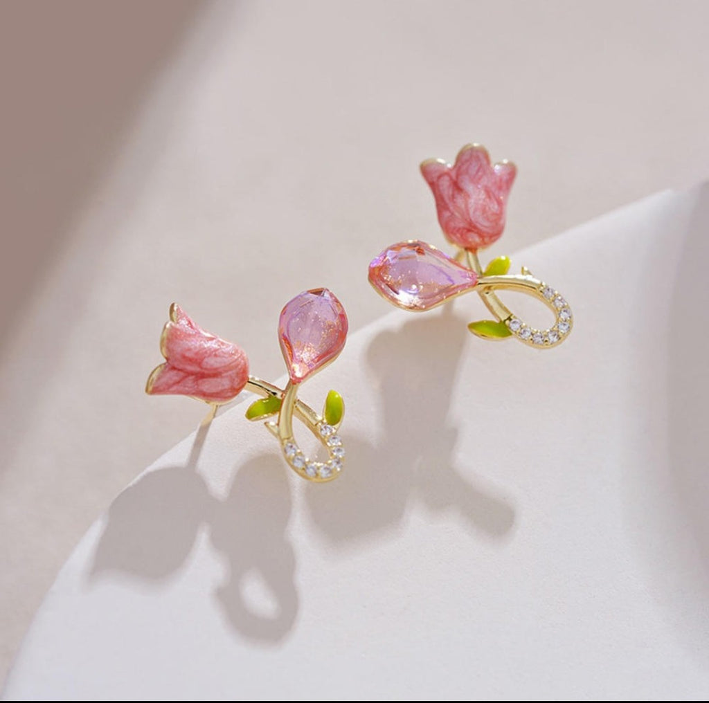 Blush Bloom Tulip Stud Earrings