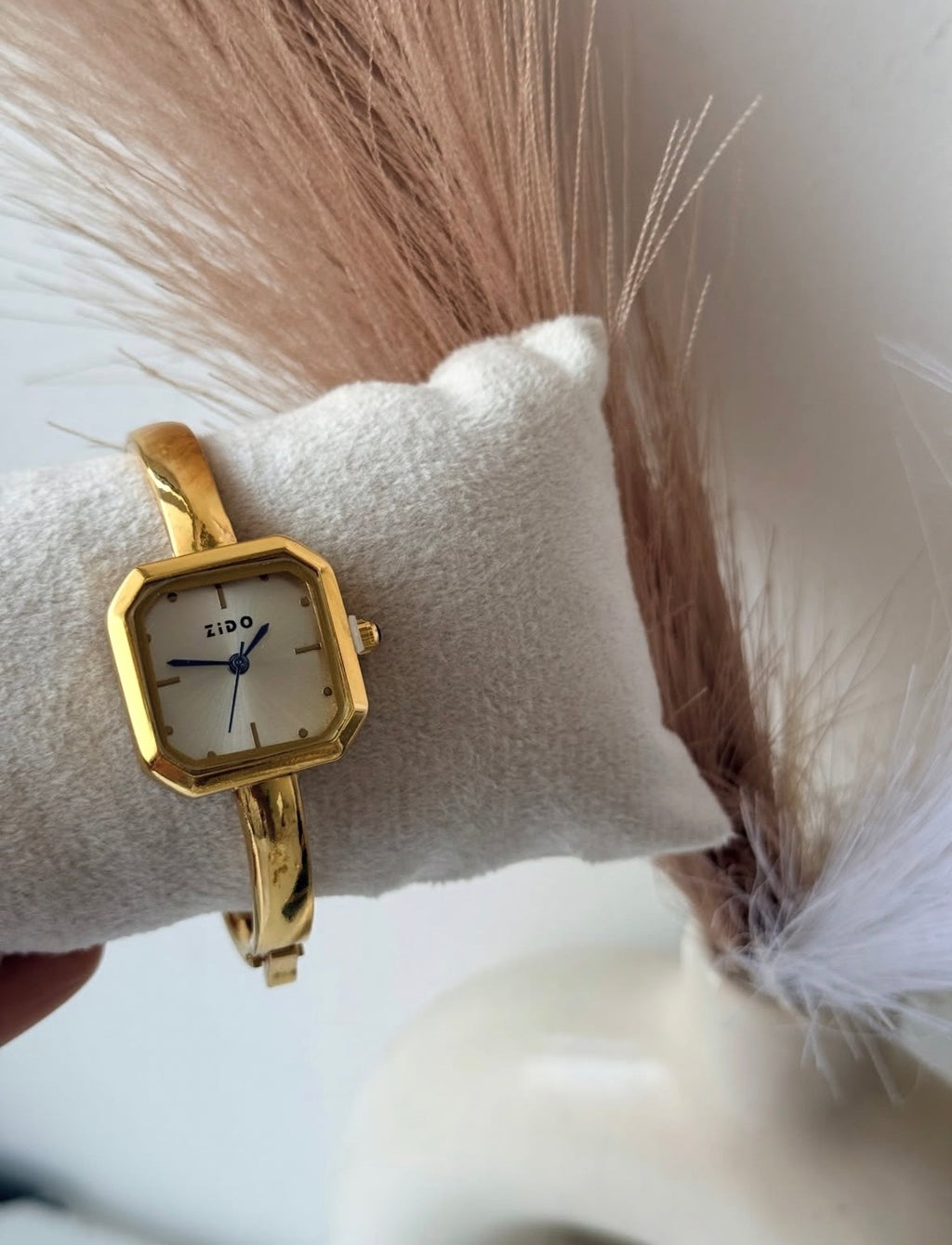 Minimal Luxe Anti Tarnish Bracelet Watch